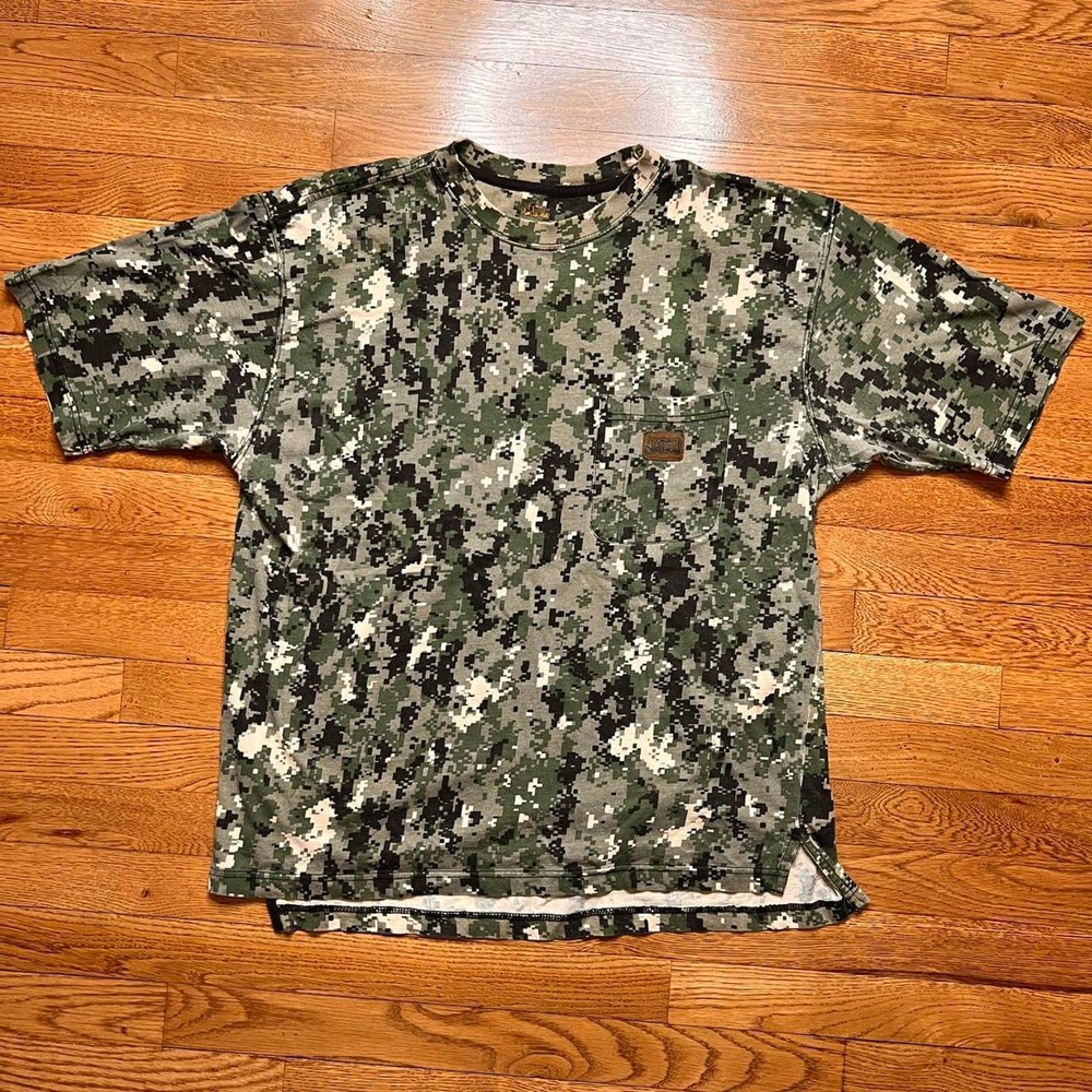 Digital camo pocket t shirt
